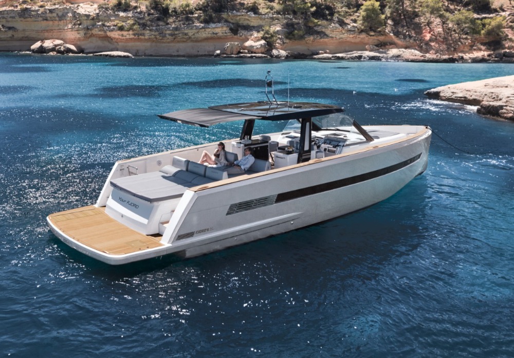 THE FJORD 52 OPEN ARRIVES